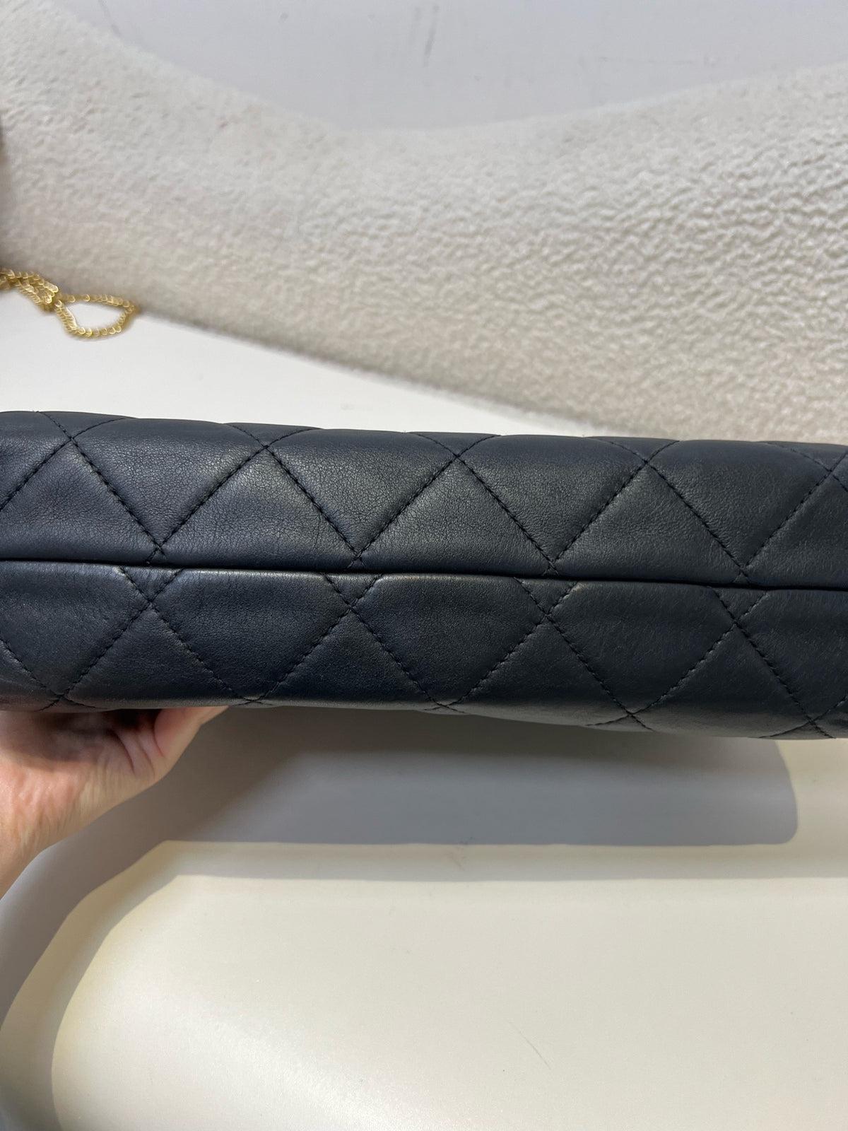 Chanel - Classic Flap - Leather - Black - (large)