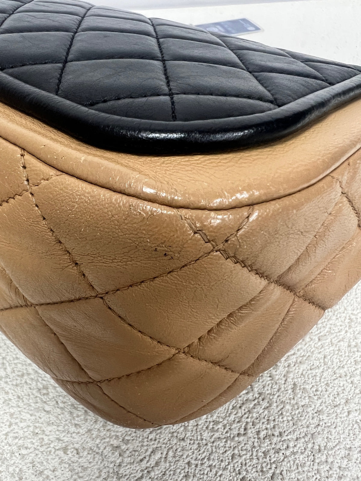 Chanel - Classic Flap - Leather - Black - (large)