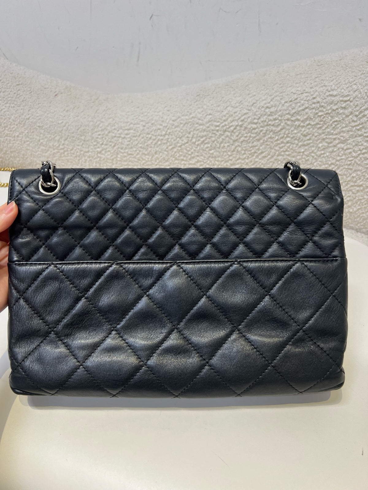 Chanel - Classic Flap - Leather - Black - (large)