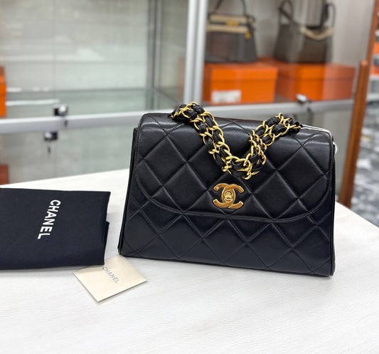 Chanel - Classic Flap - Leather - Black - (medium)