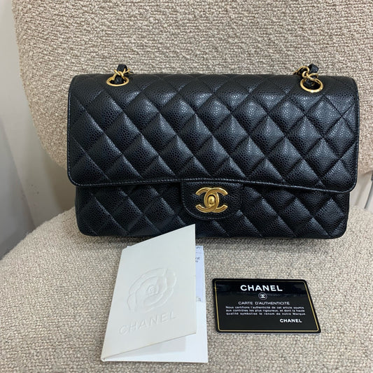 Chanel - Classic Flap - Leather - Black - (medium)