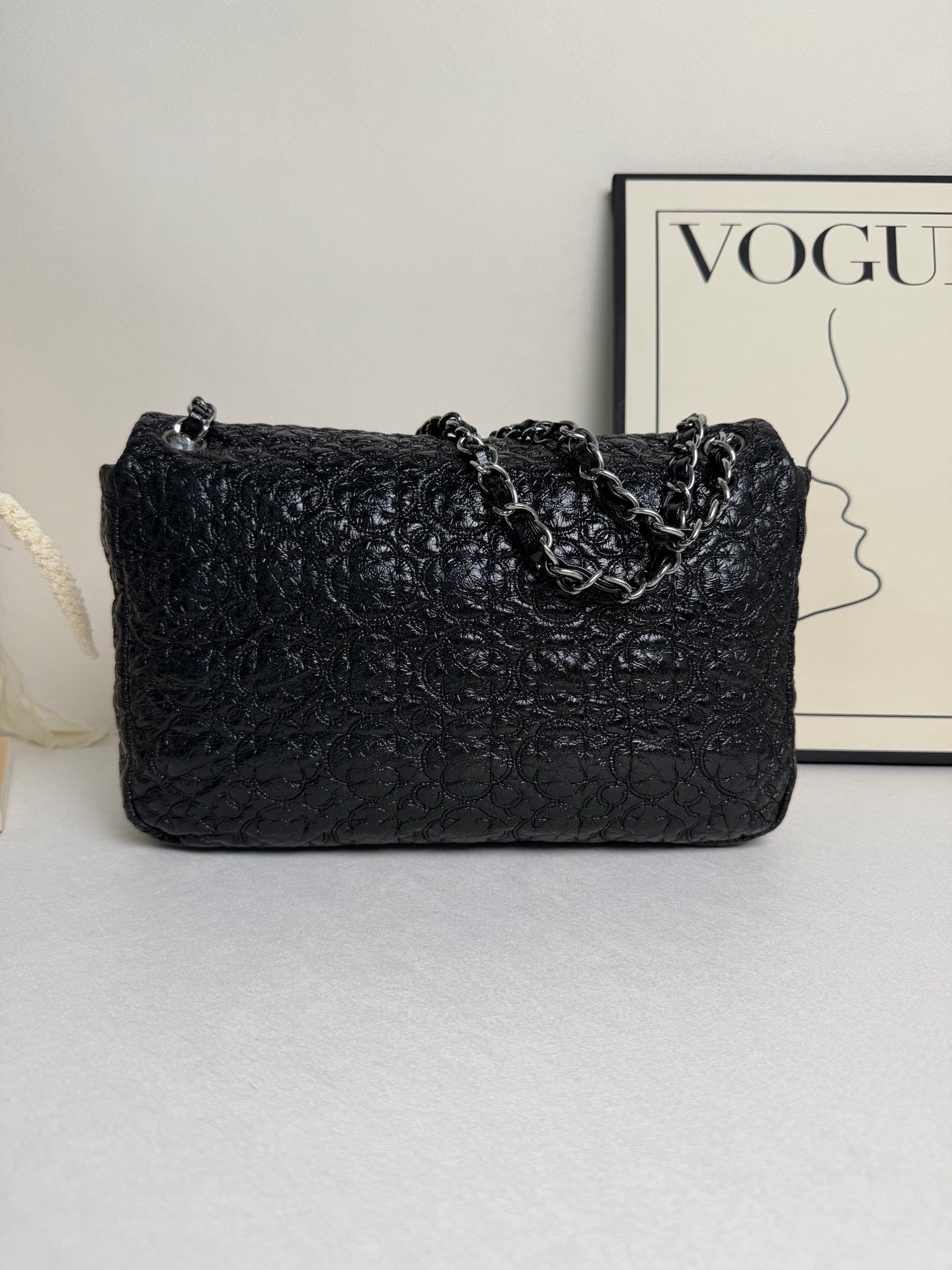 Chanel - Classic Flap - Leather - Black - (medium)