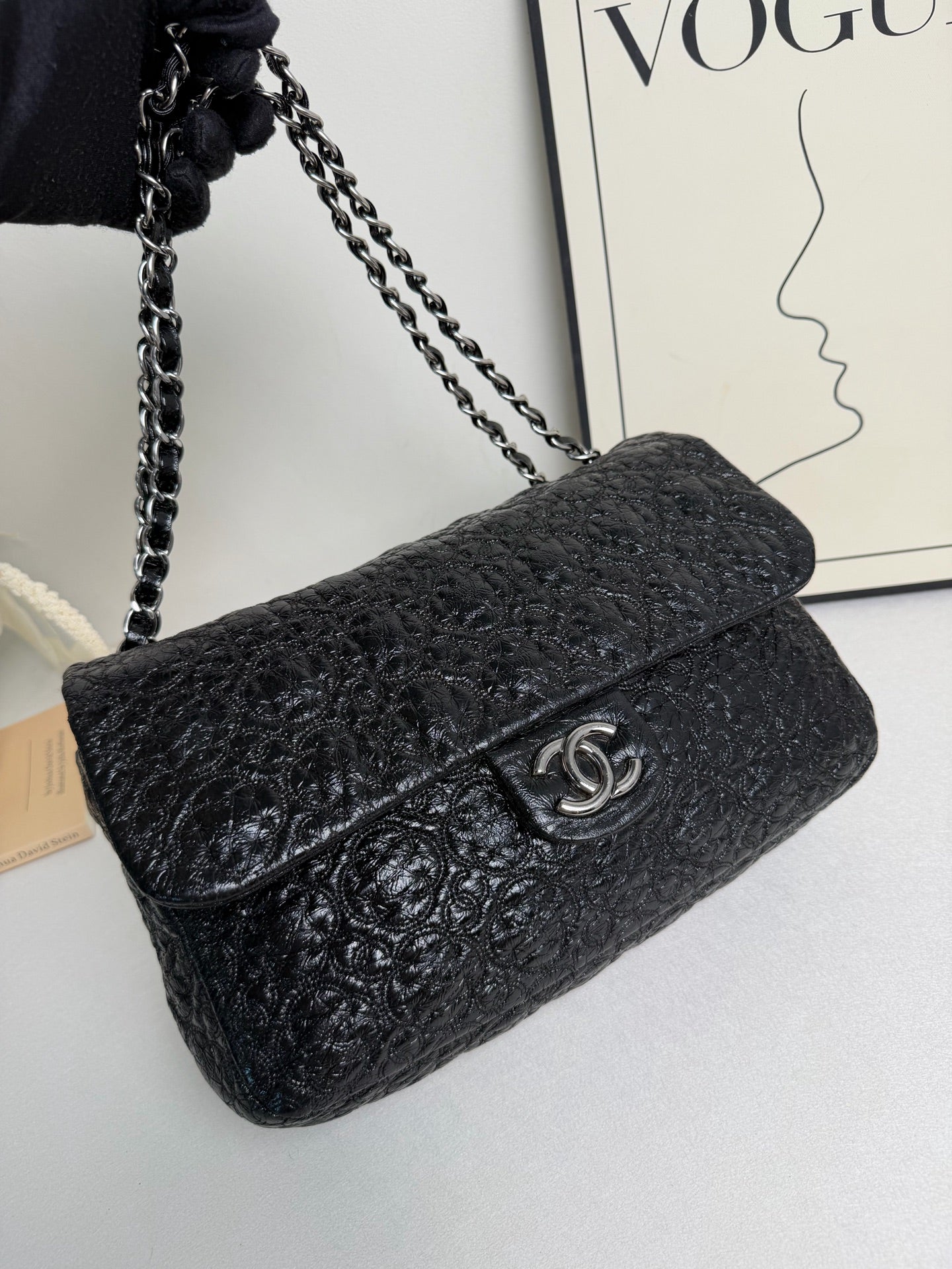 Chanel - Classic Flap - Leather - Black - (medium)