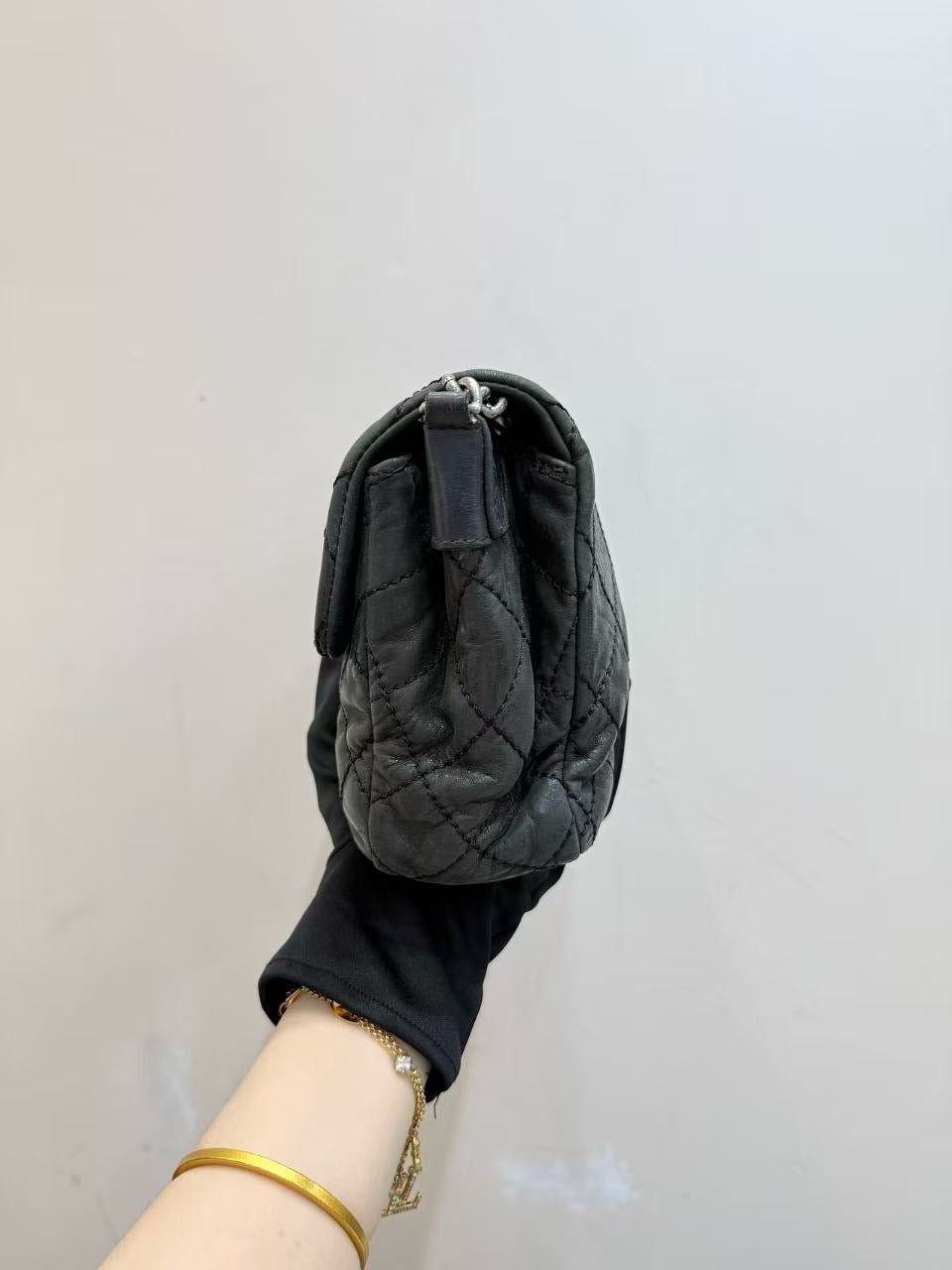 Chanel - Classic Flap - Leather - Black - (medium)