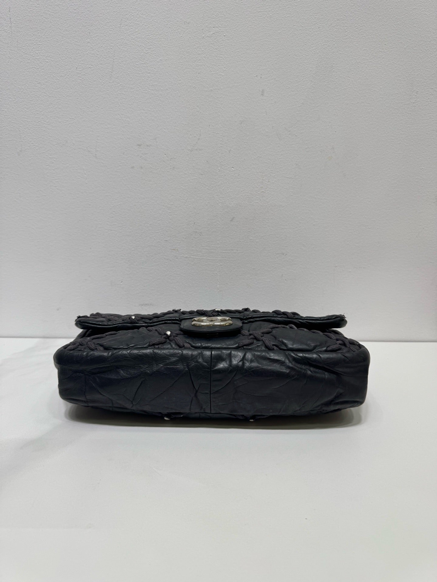 Chanel - Classic Flap - Leather - Black - (medium)