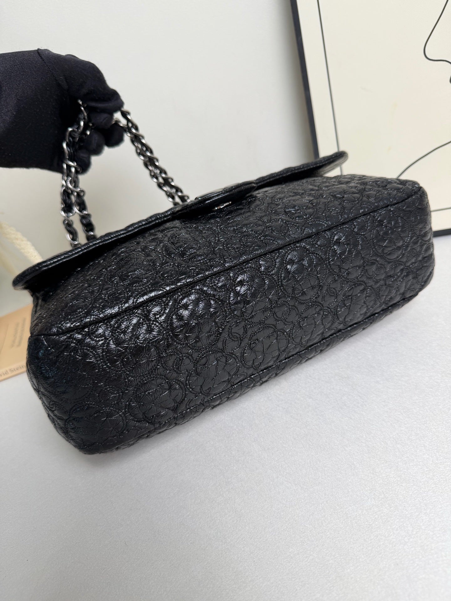 Chanel - Classic Flap - Leather - Black - (medium)