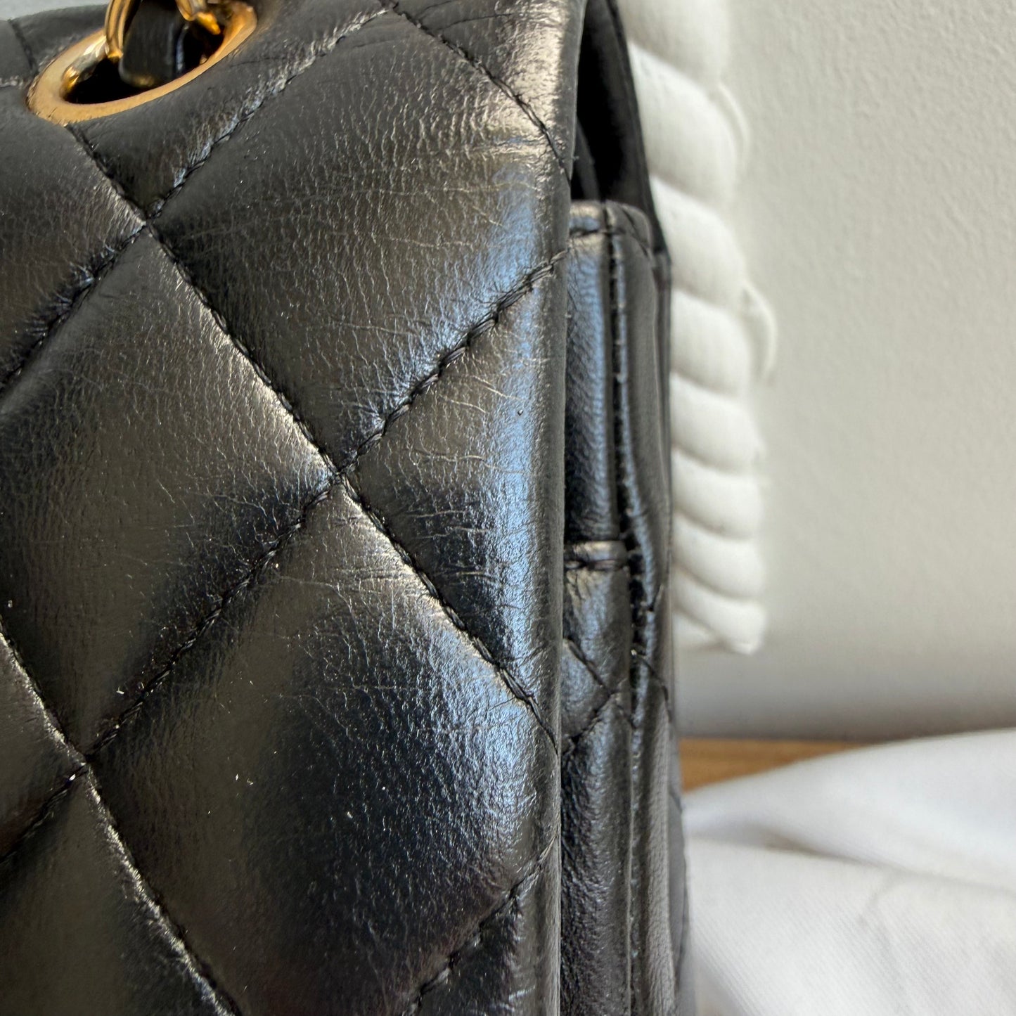 Chanel - Classic Flap - Leather - Black - (medium)