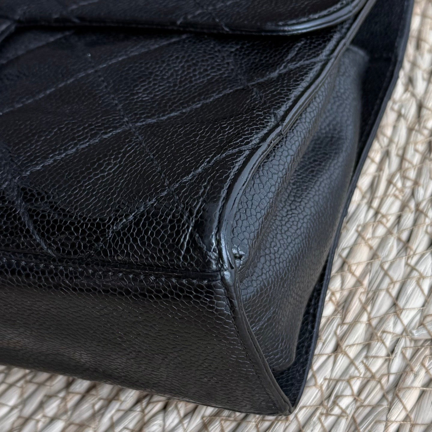 Chanel - Classic Flap - Leather - Black - (medium)