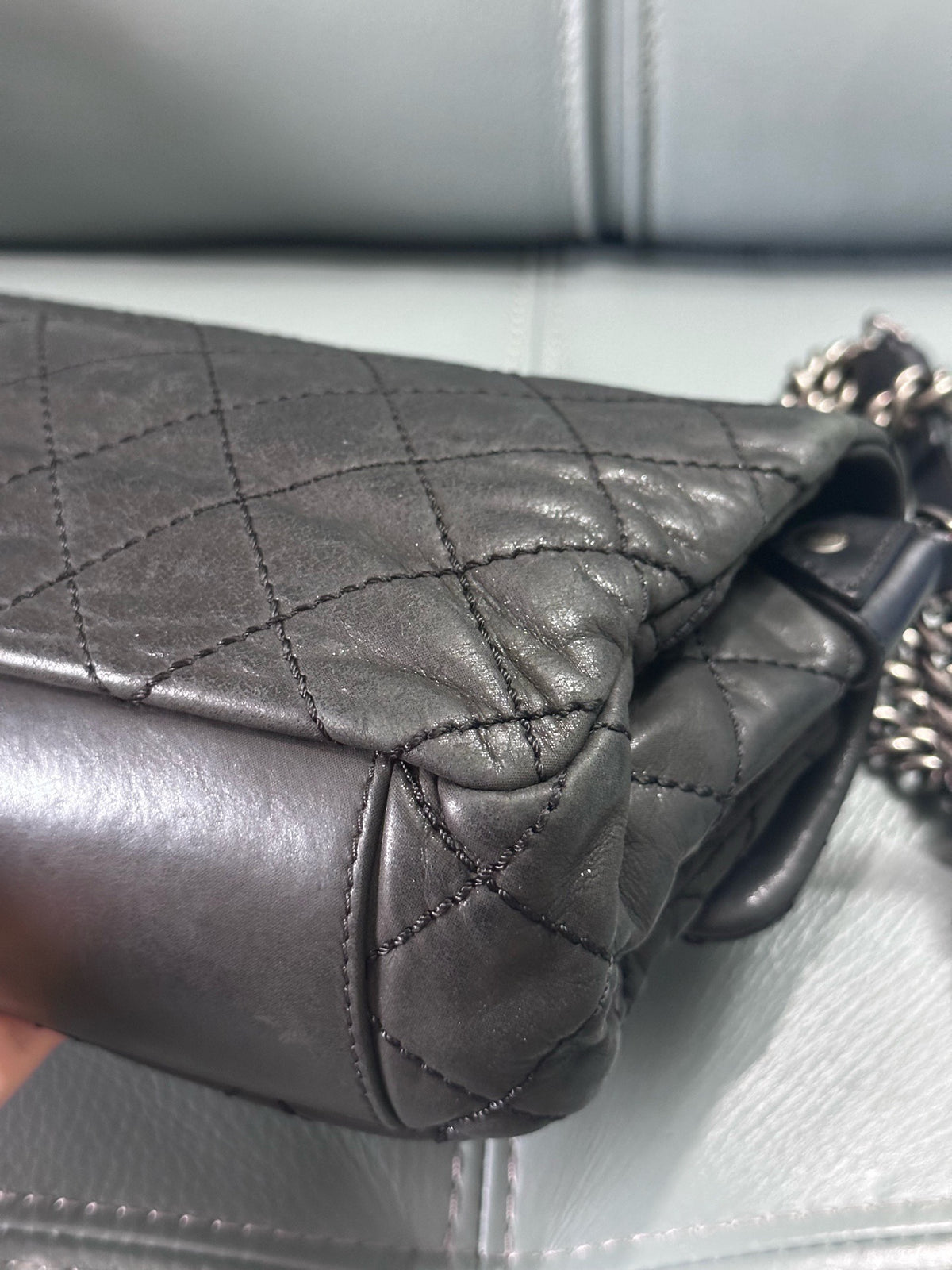 Chanel - Classic Flap - Leather - Black - (medium)