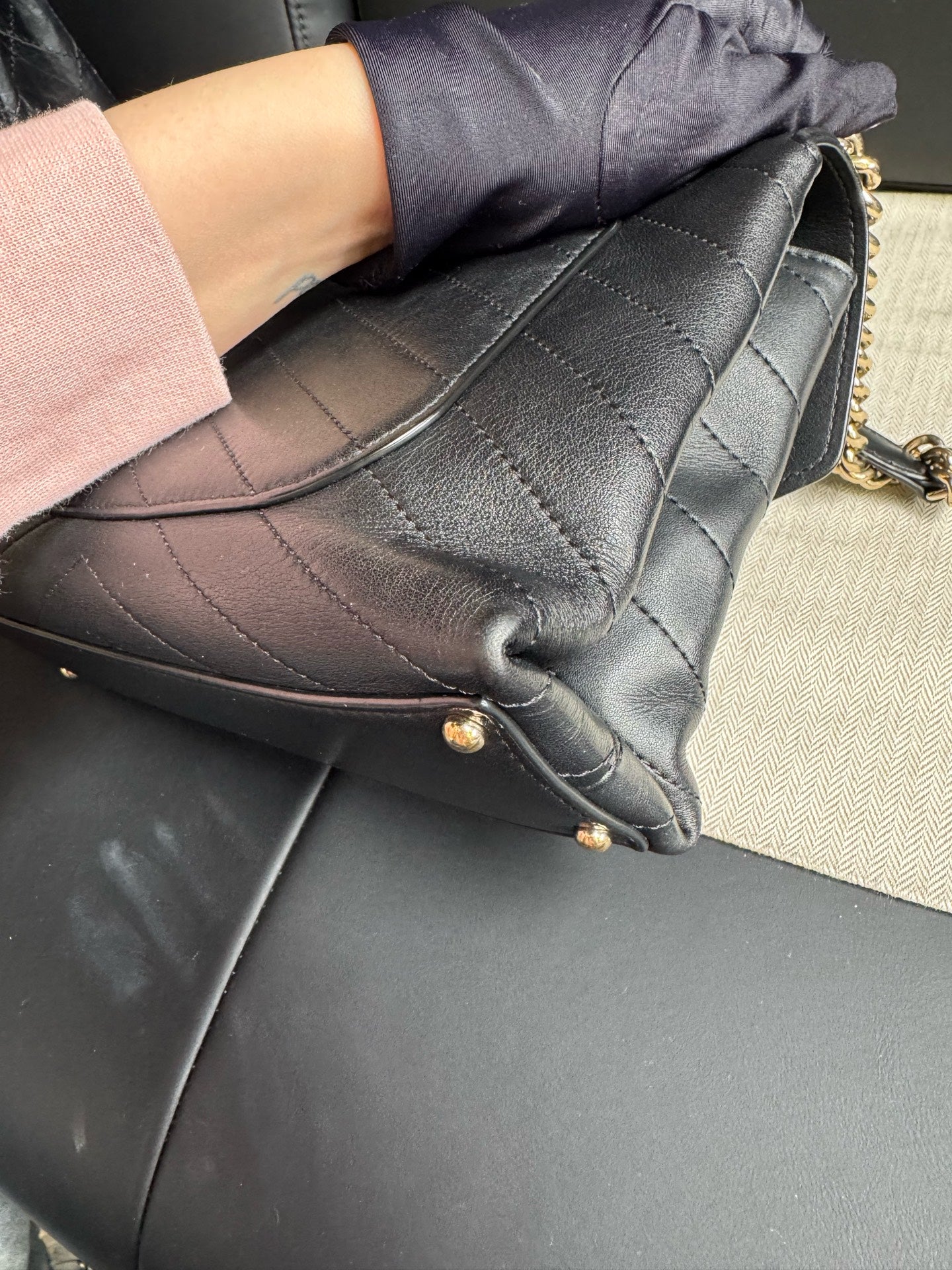 Chanel - Classic Flap - Leather - Black - (medium)