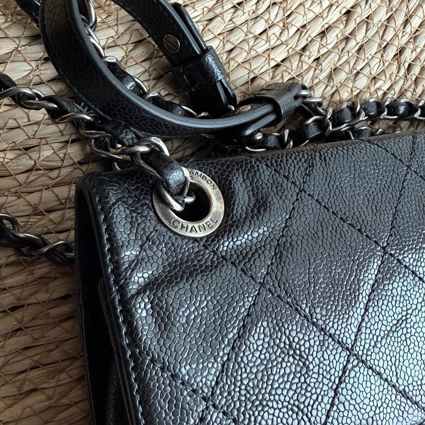 Chanel - Classic Flap - Leather - Black - (medium)