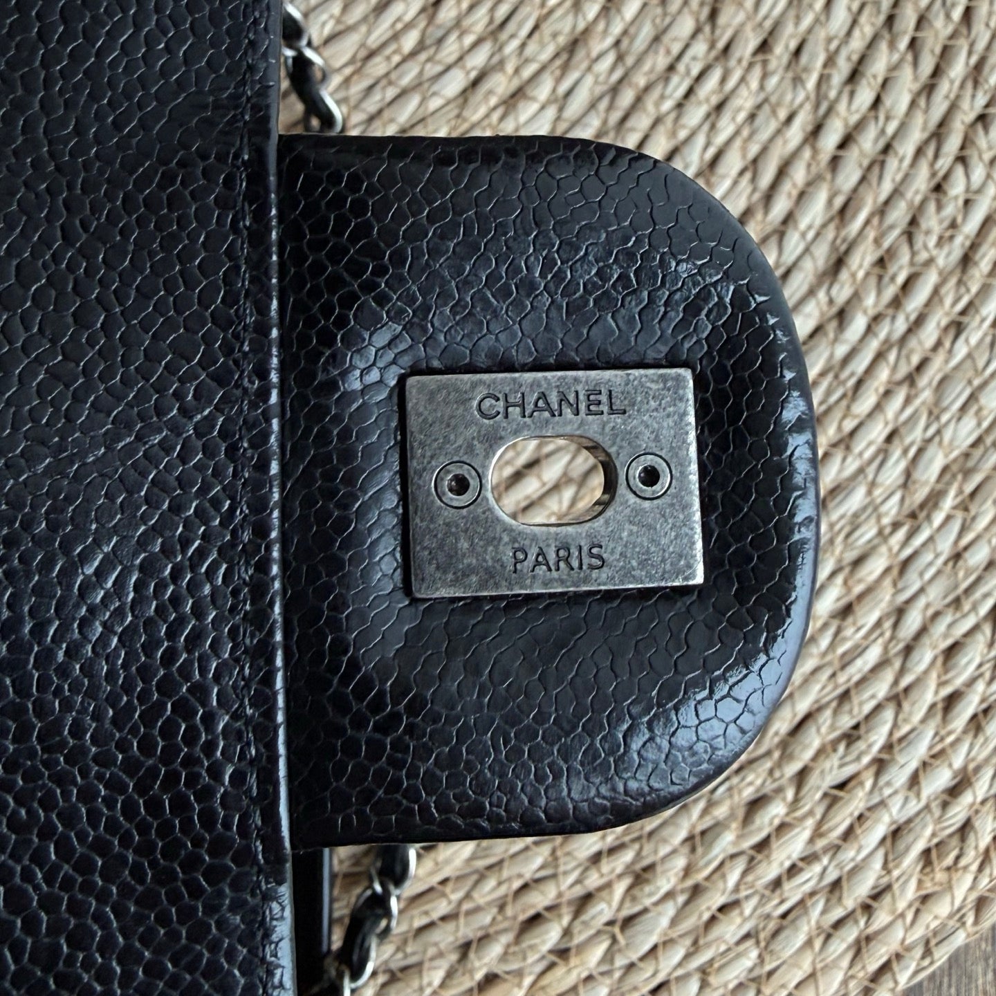 Chanel - Classic Flap - Leather - Black - (medium)