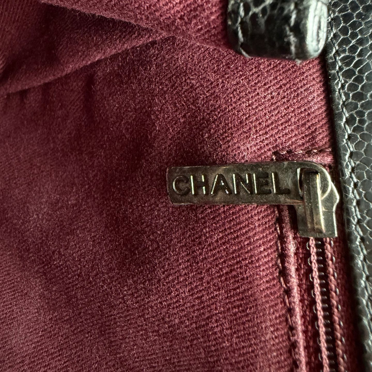 Chanel - Classic Flap - Leather - Black - (medium)