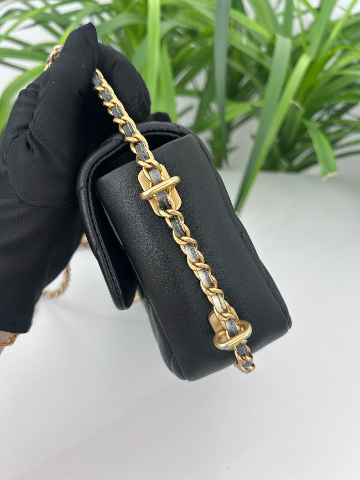 Chanel - Classic Flap - Leather - Black - (mini)