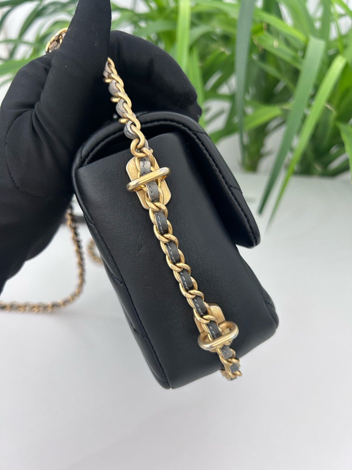 Chanel - Classic Flap - Leather - Black - (mini)
