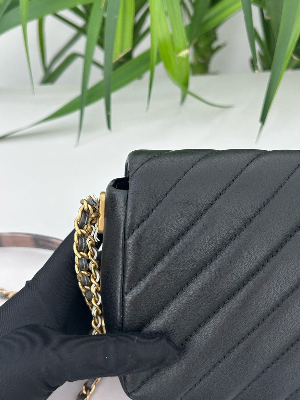 Chanel - Classic Flap - Leather - Black - (mini)