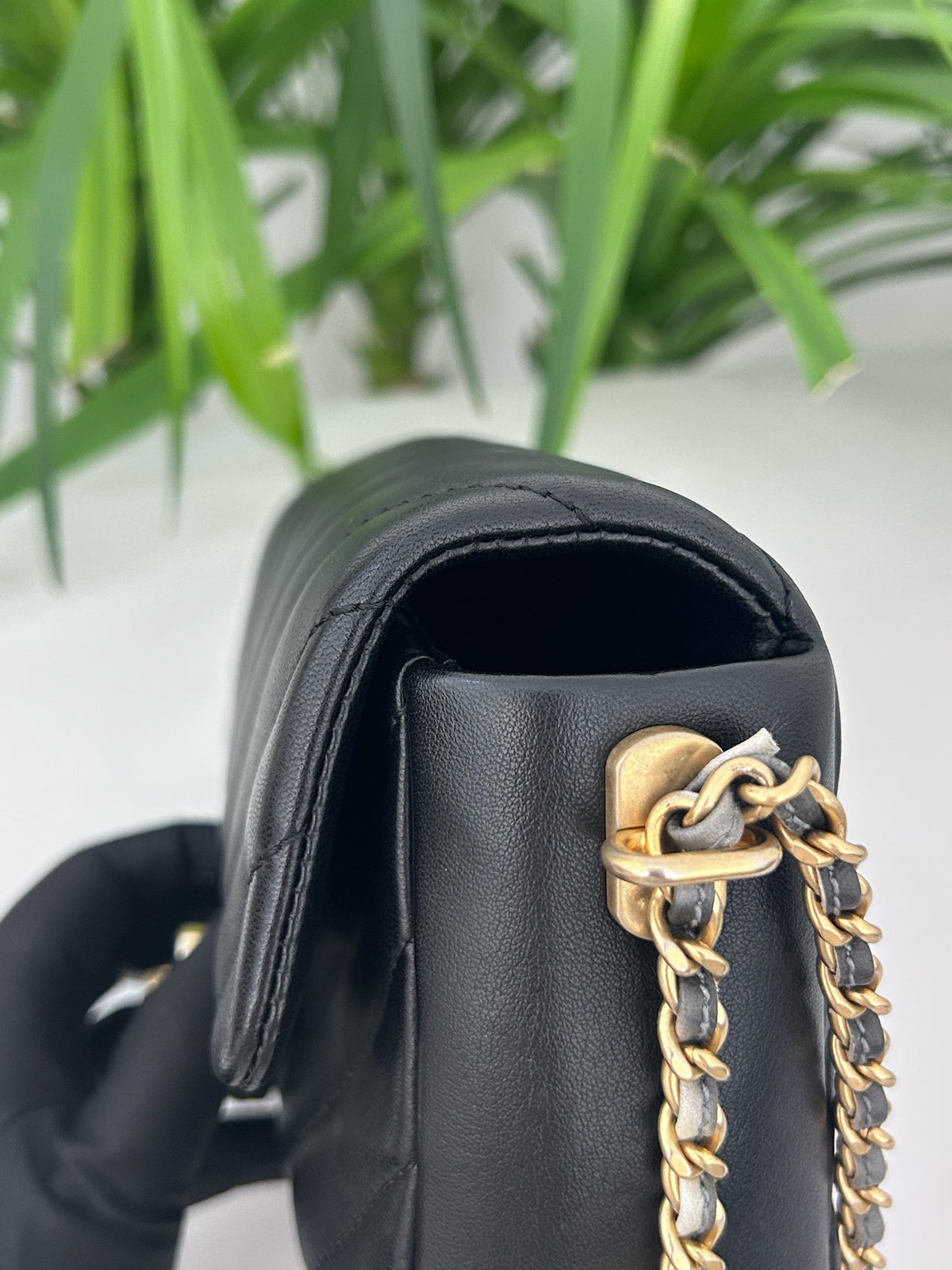 Chanel - Classic Flap - Leather - Black - (mini)