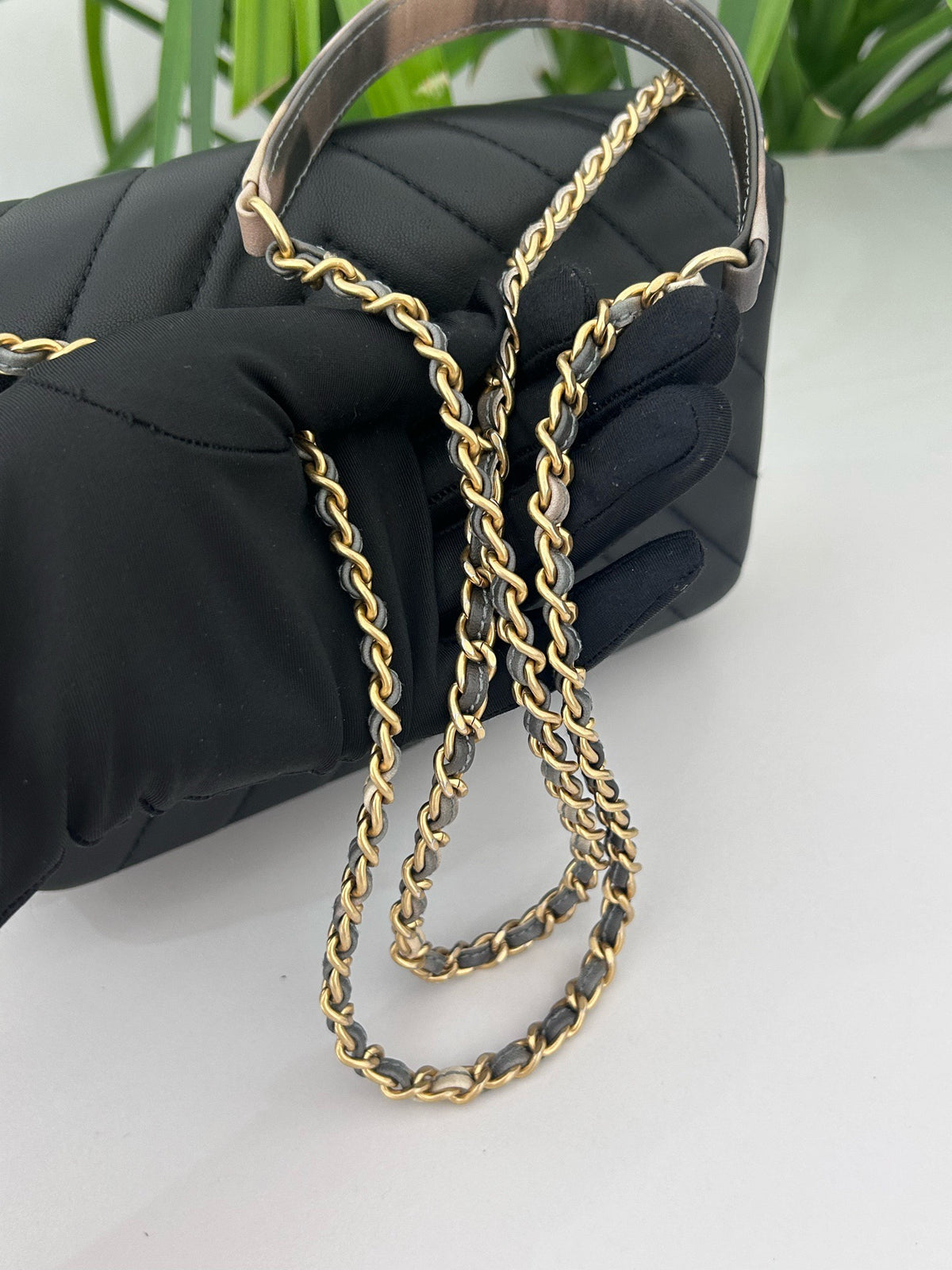 Chanel - Classic Flap - Leather - Black - (mini)