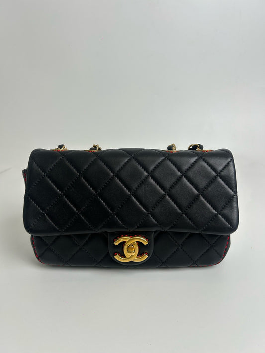 Chanel - Classic Flap - Leather - Black - (small)