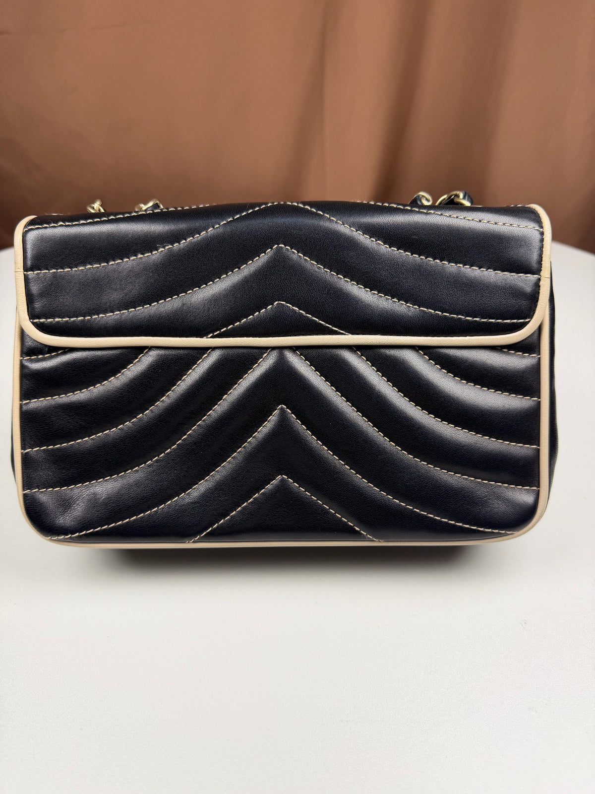 Chanel - Classic Flap - Leather - Black - (small)