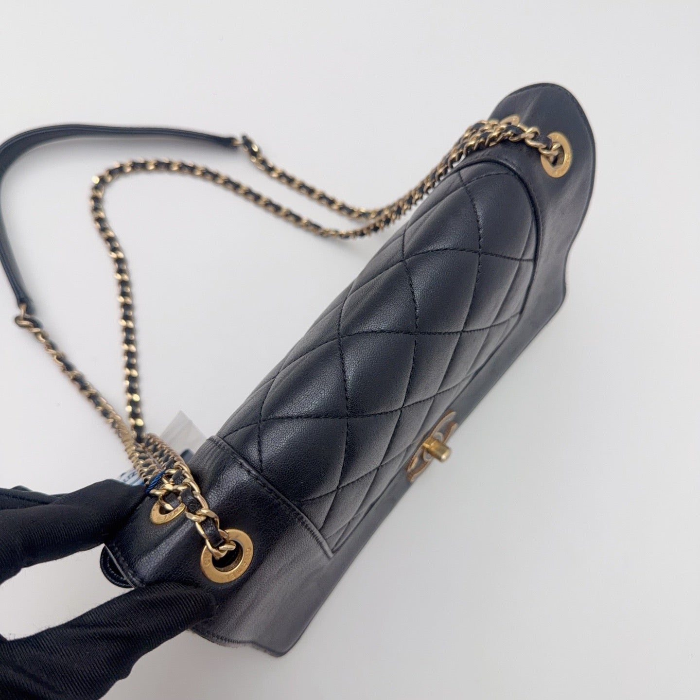 Chanel - Classic Flap - Leather - Black - (small)