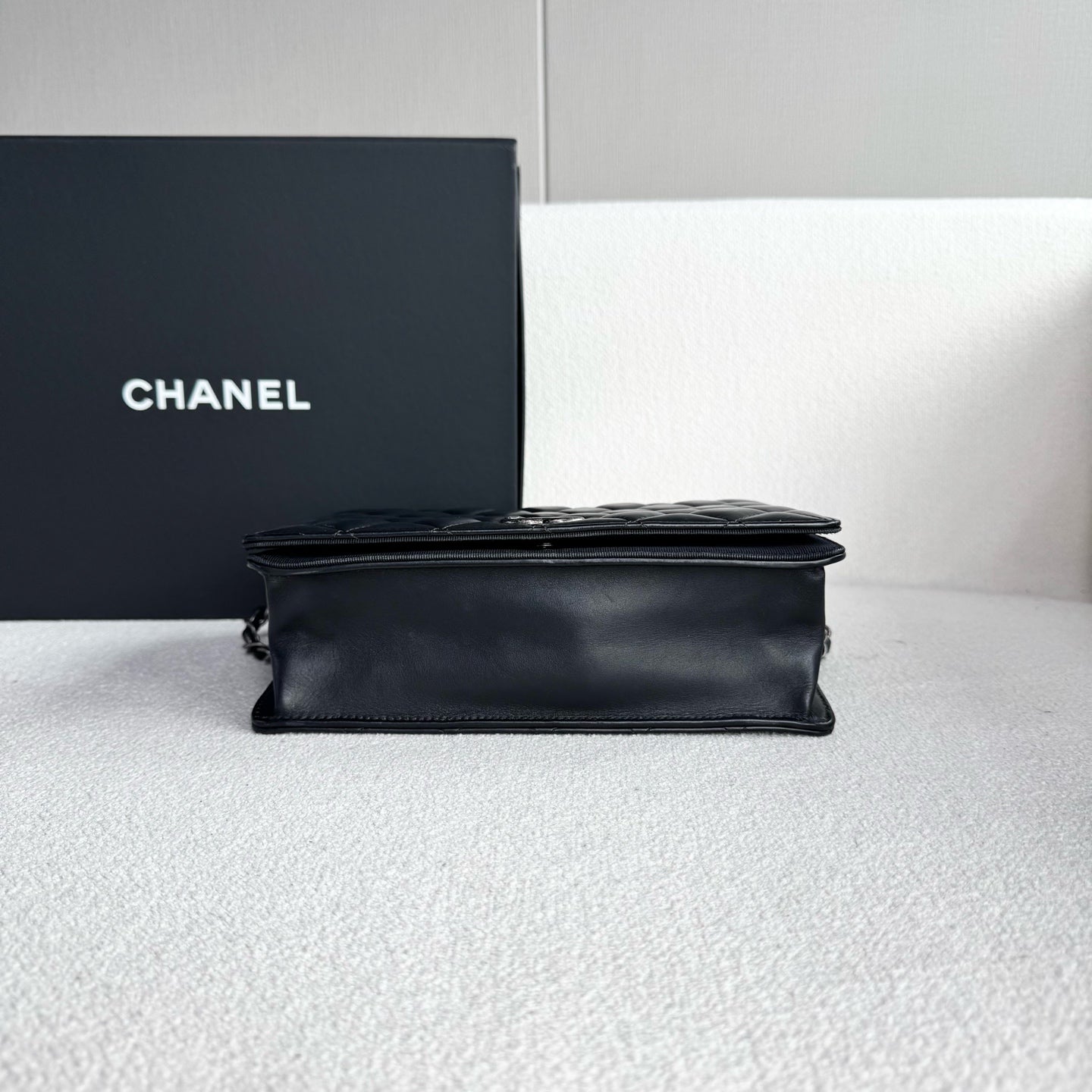 Chanel - Classic Flap - Leather - Black - (small)