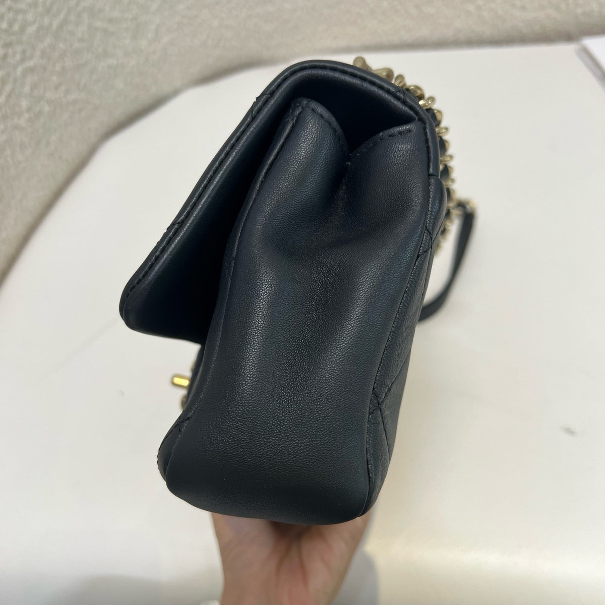 Chanel - Classic Flap - Leather - Black - (small)