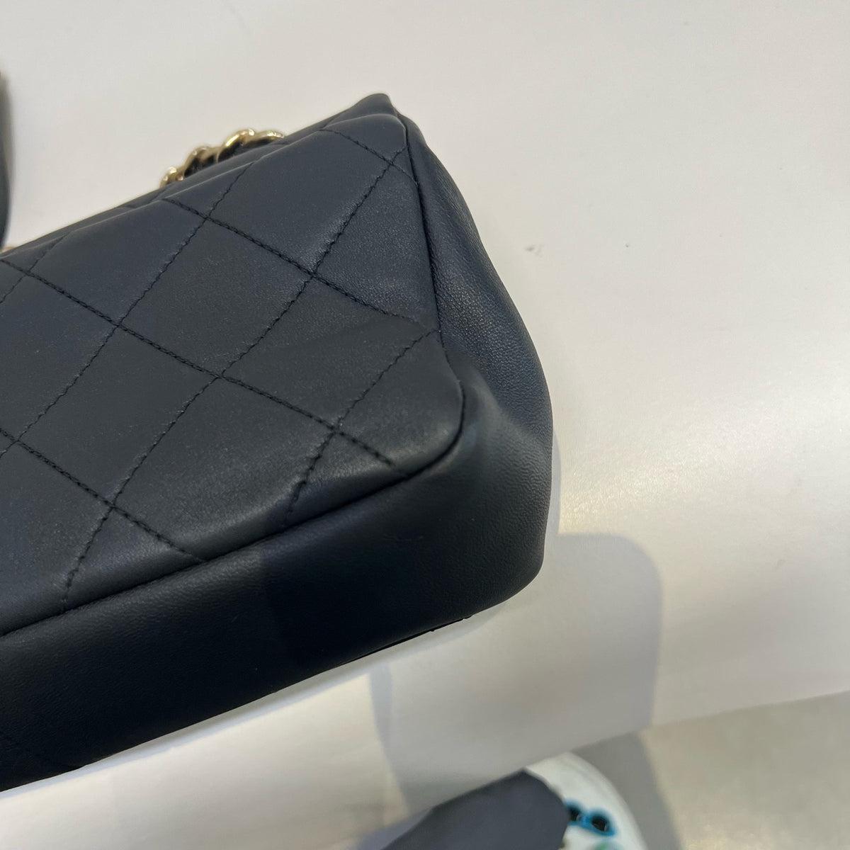 Chanel - Classic Flap - Leather - Black - (small)