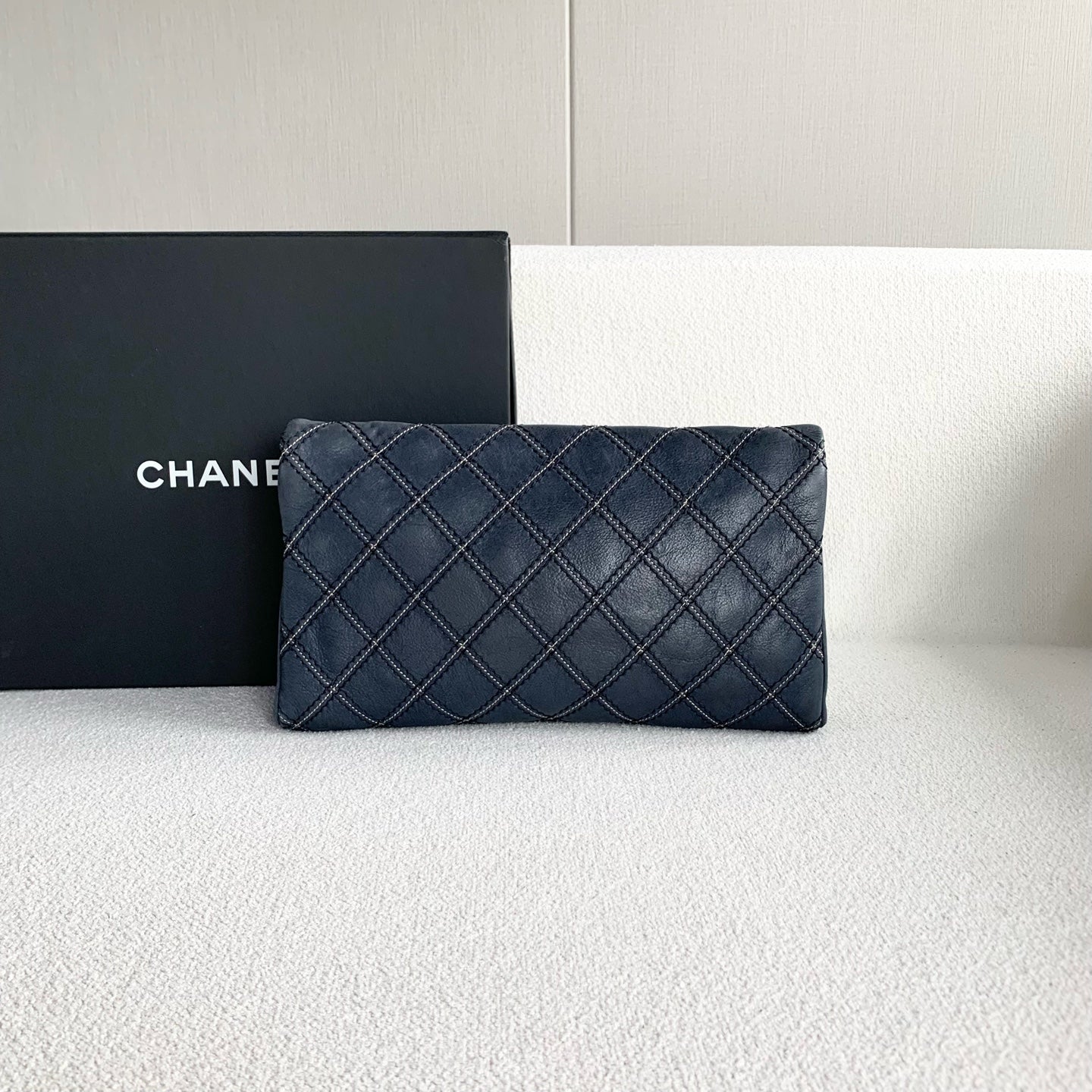 Chanel - Classic Flap - Leather - Blue - (medium)