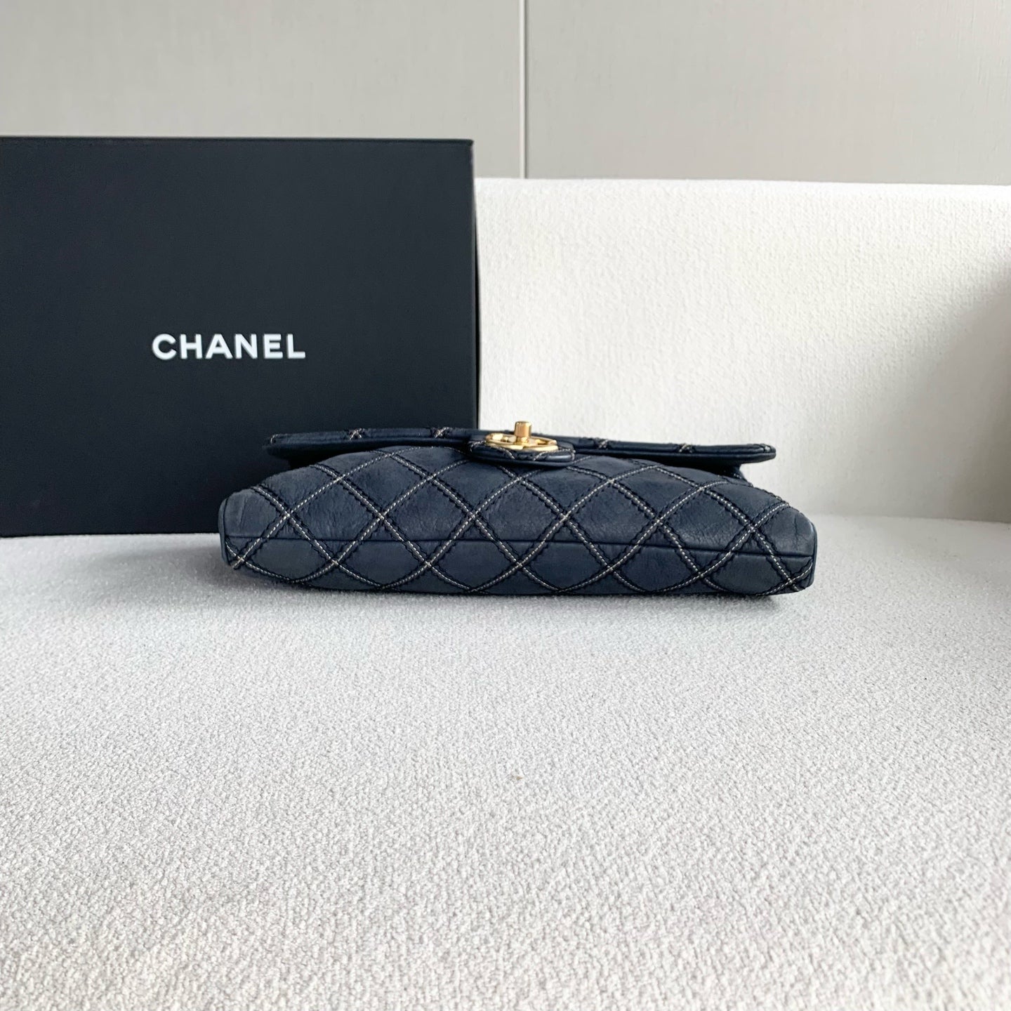 Chanel - Classic Flap - Leather - Blue - (medium)