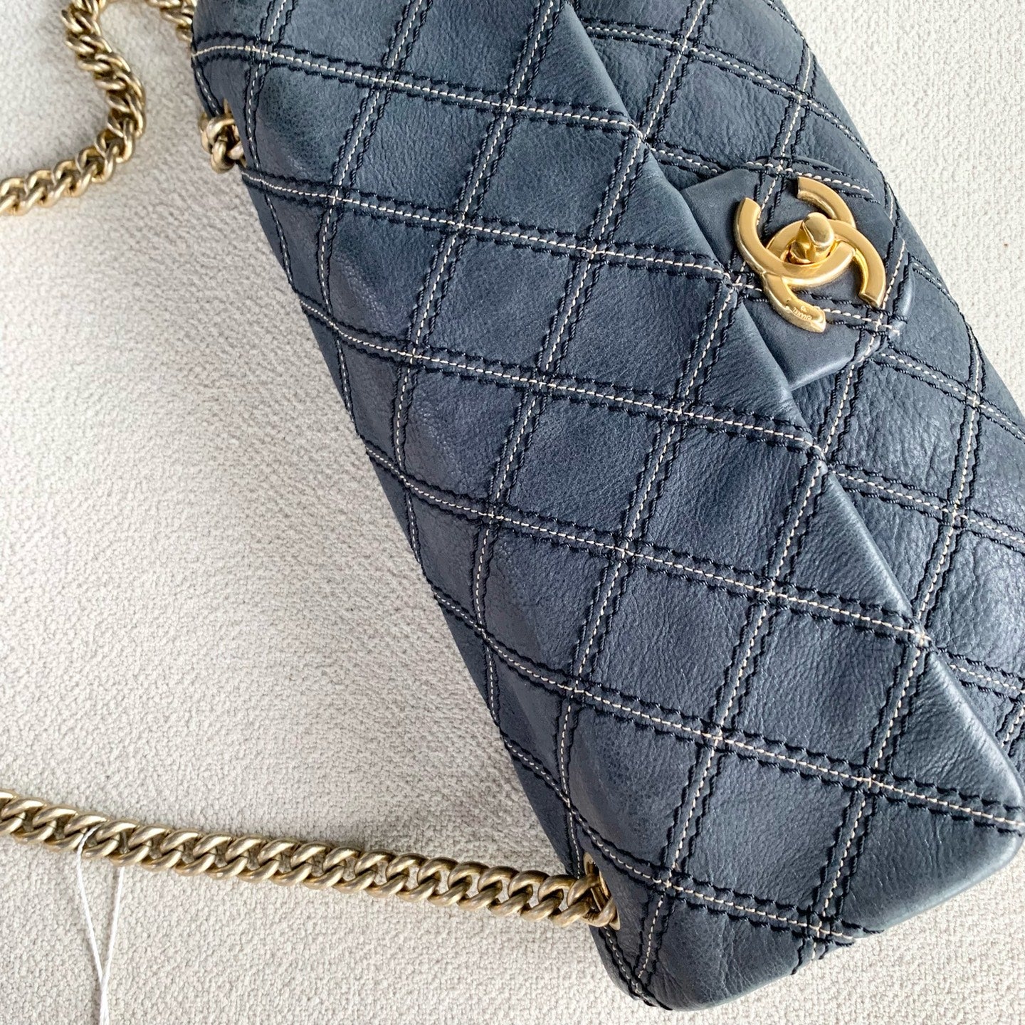 Chanel - Classic Flap - Leather - Blue - (medium)