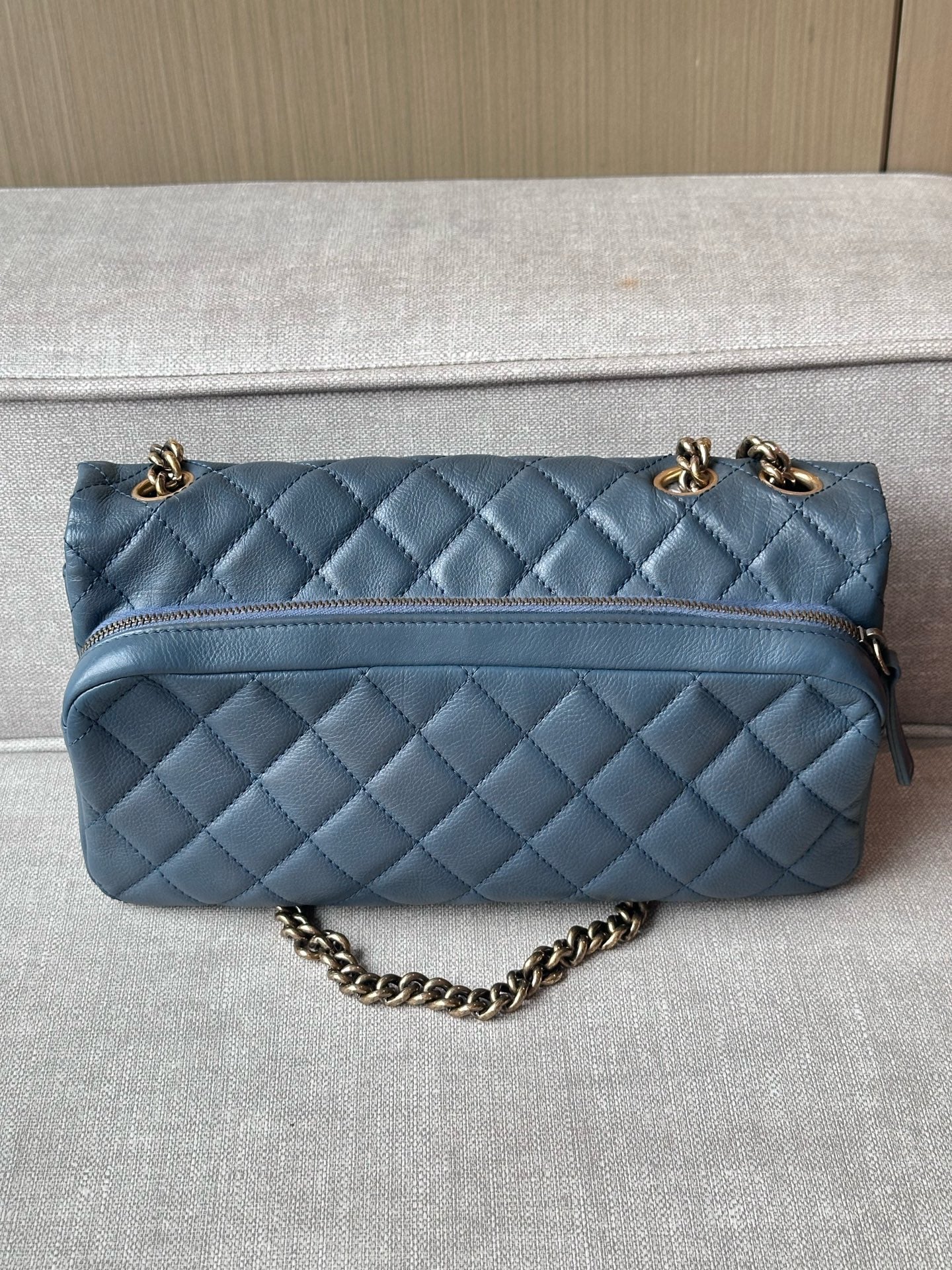 Chanel - Classic Flap - Leather - Blue - (small)