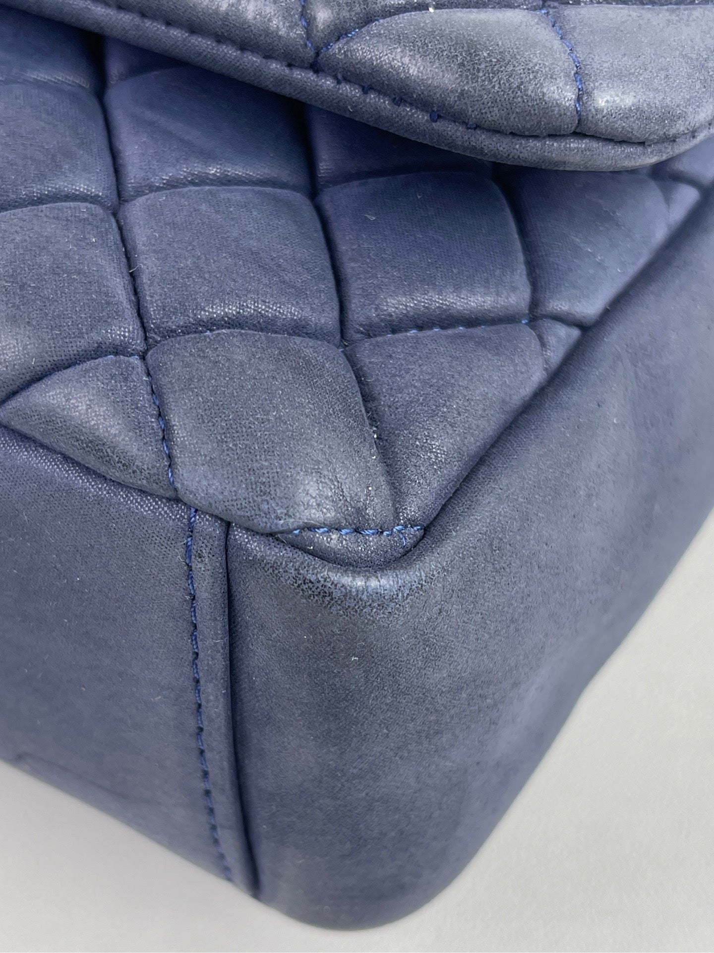 Chanel - Classic Flap - Leather - Blue - (small)