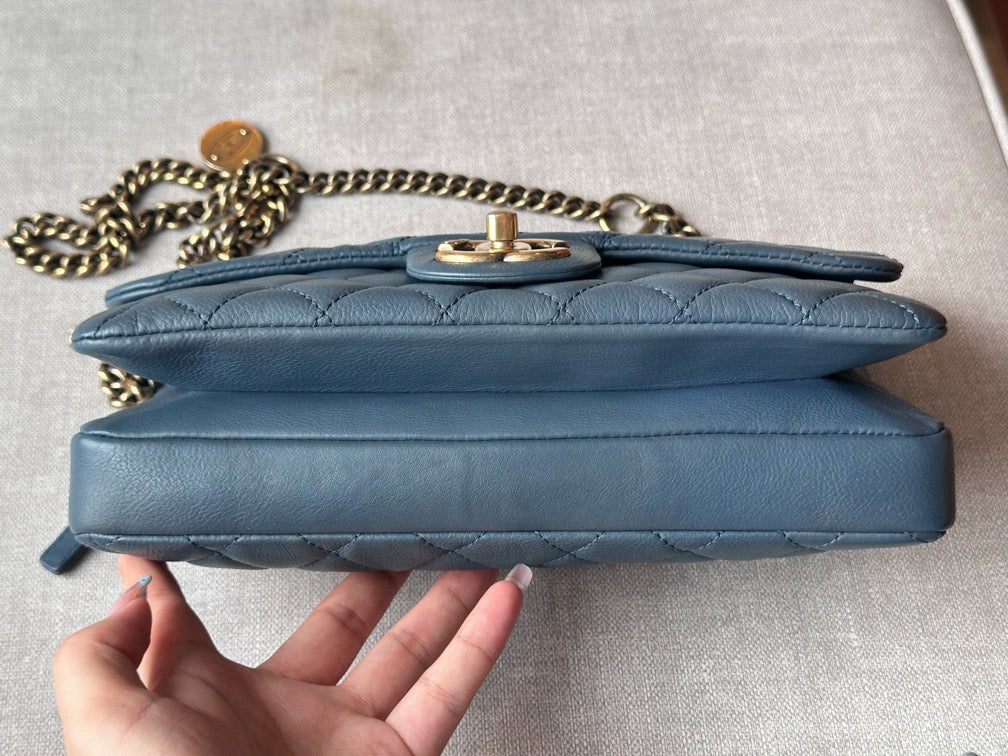 Chanel - Classic Flap - Leather - Blue - (small)