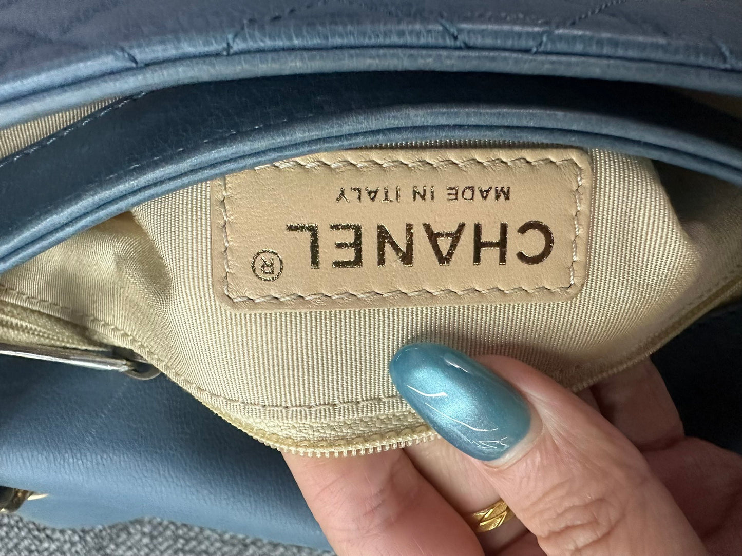 Chanel - Classic Flap - Leather - Blue - (small)