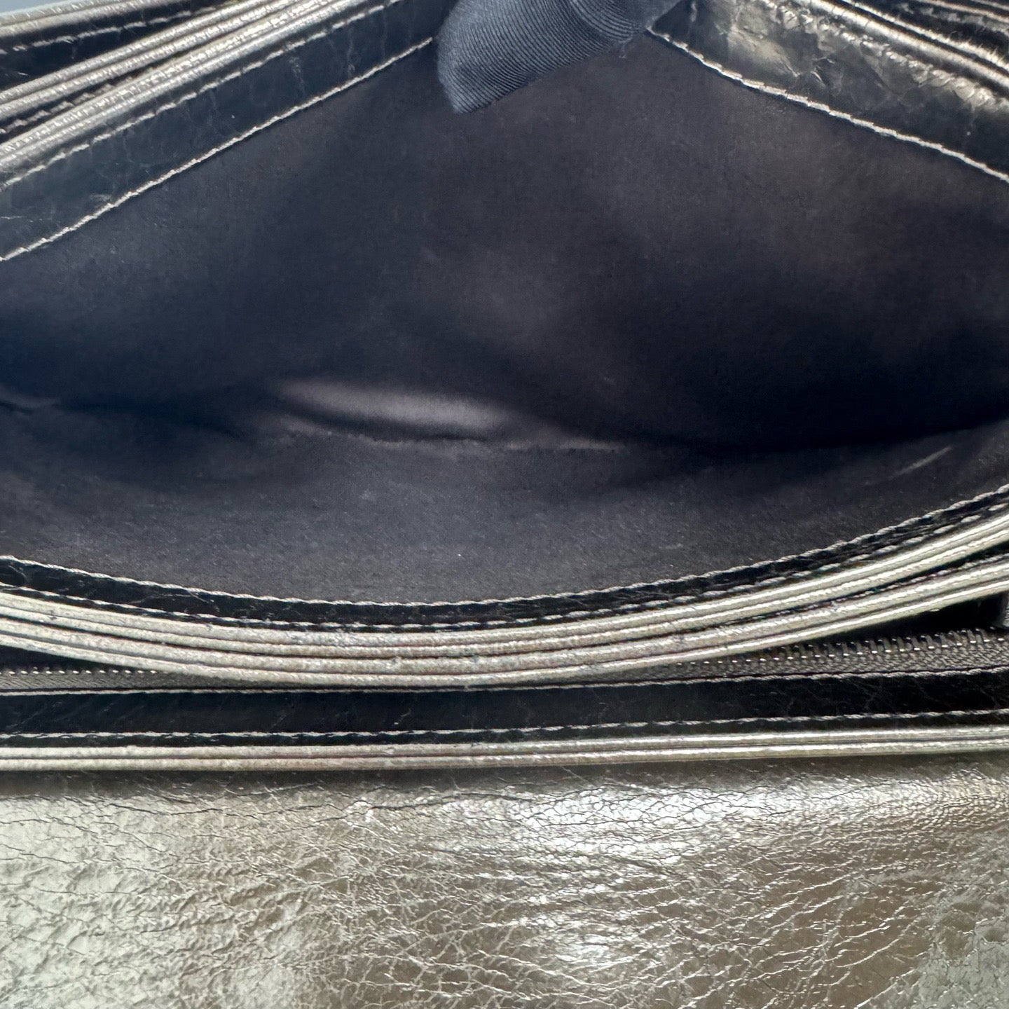 Chanel - Classic Flap - Leather - Gold - (medium)
