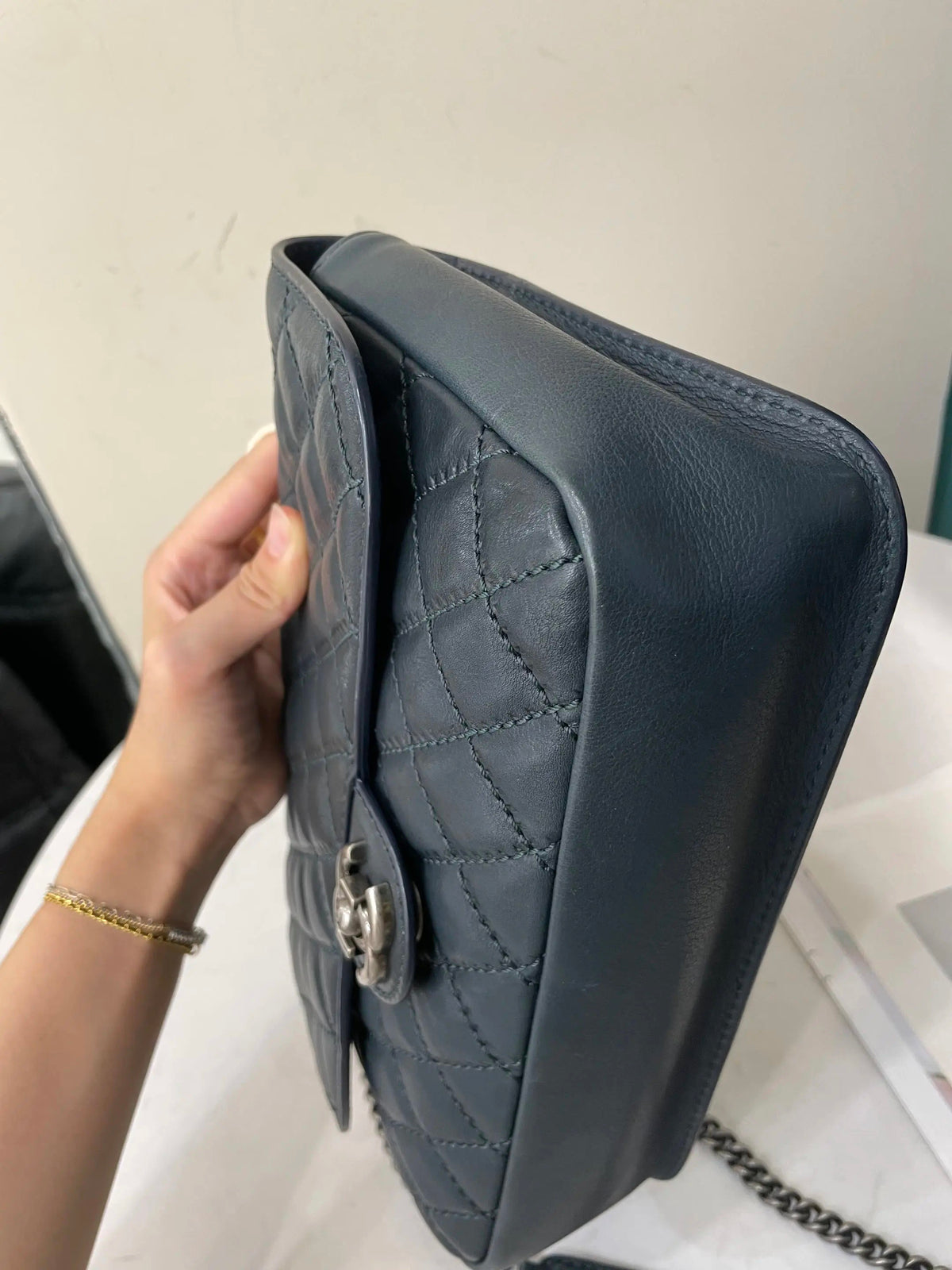 Chanel - Classic Flap - Leather - Green - (medium)