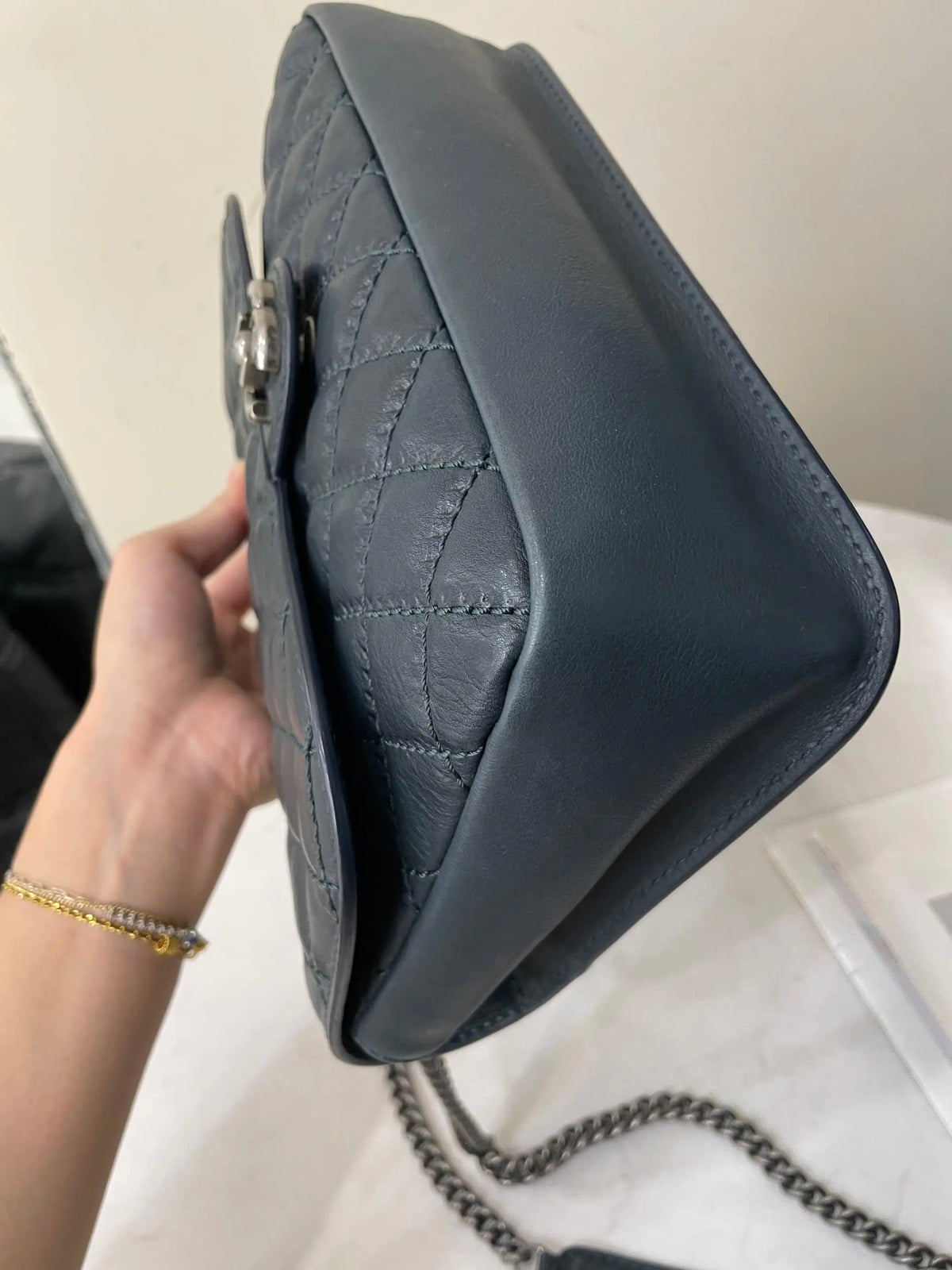 Chanel - Classic Flap - Leather - Green - (medium)
