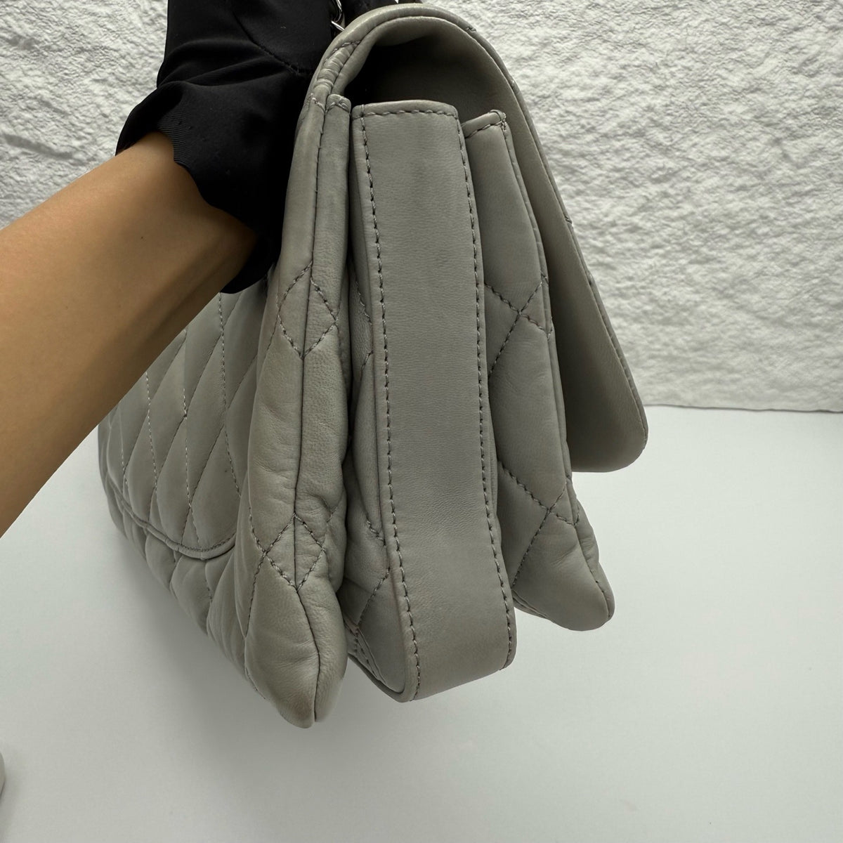 Chanel - Classic Flap - Leather - Grey