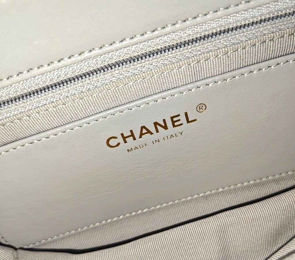 Chanel - Classic Flap - Leather - Grey