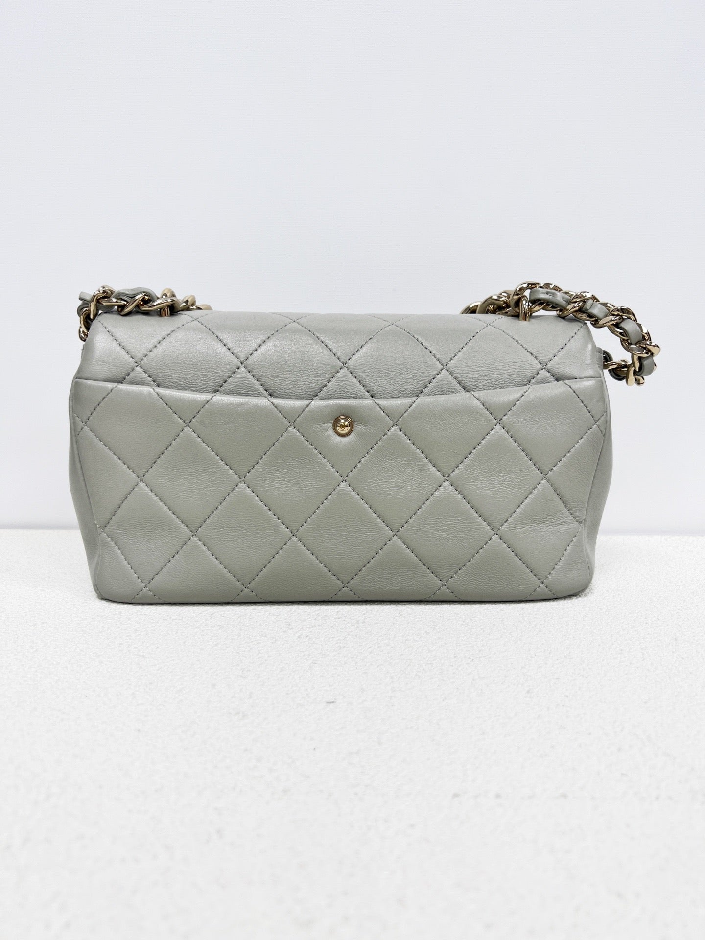 Chanel - Classic Flap - Leather - Grey - (medium)