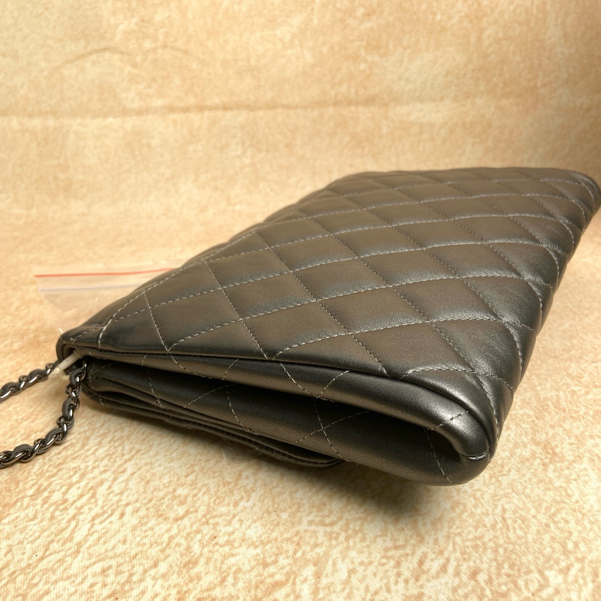 Chanel - Classic Flap - Leather - Grey - (medium)