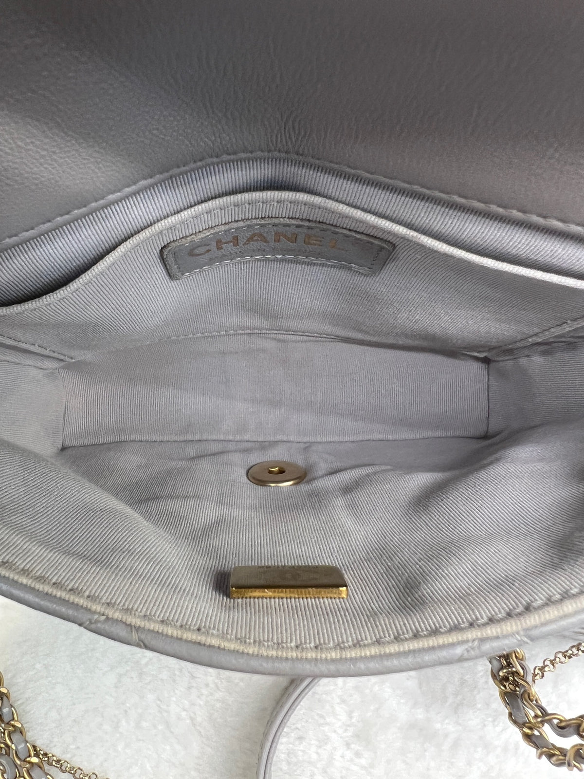 Chanel - Classic Flap - Leather - Grey - (mini)