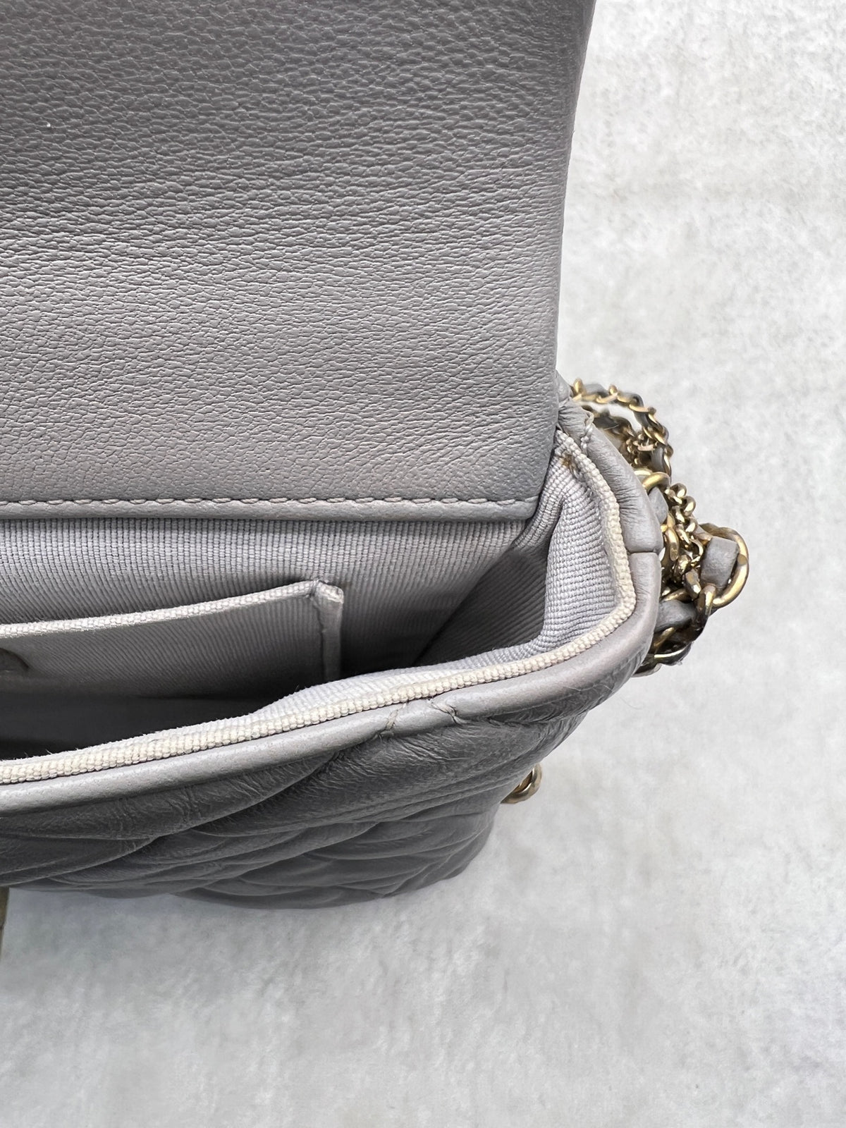 Chanel - Classic Flap - Leather - Grey - (mini)