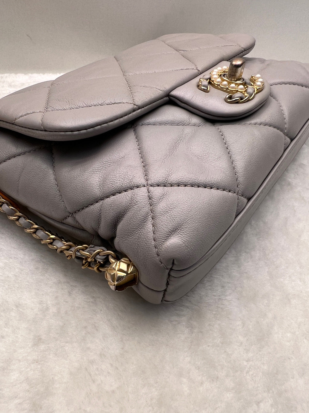 Chanel - Classic Flap - Leather - Grey - (mini)