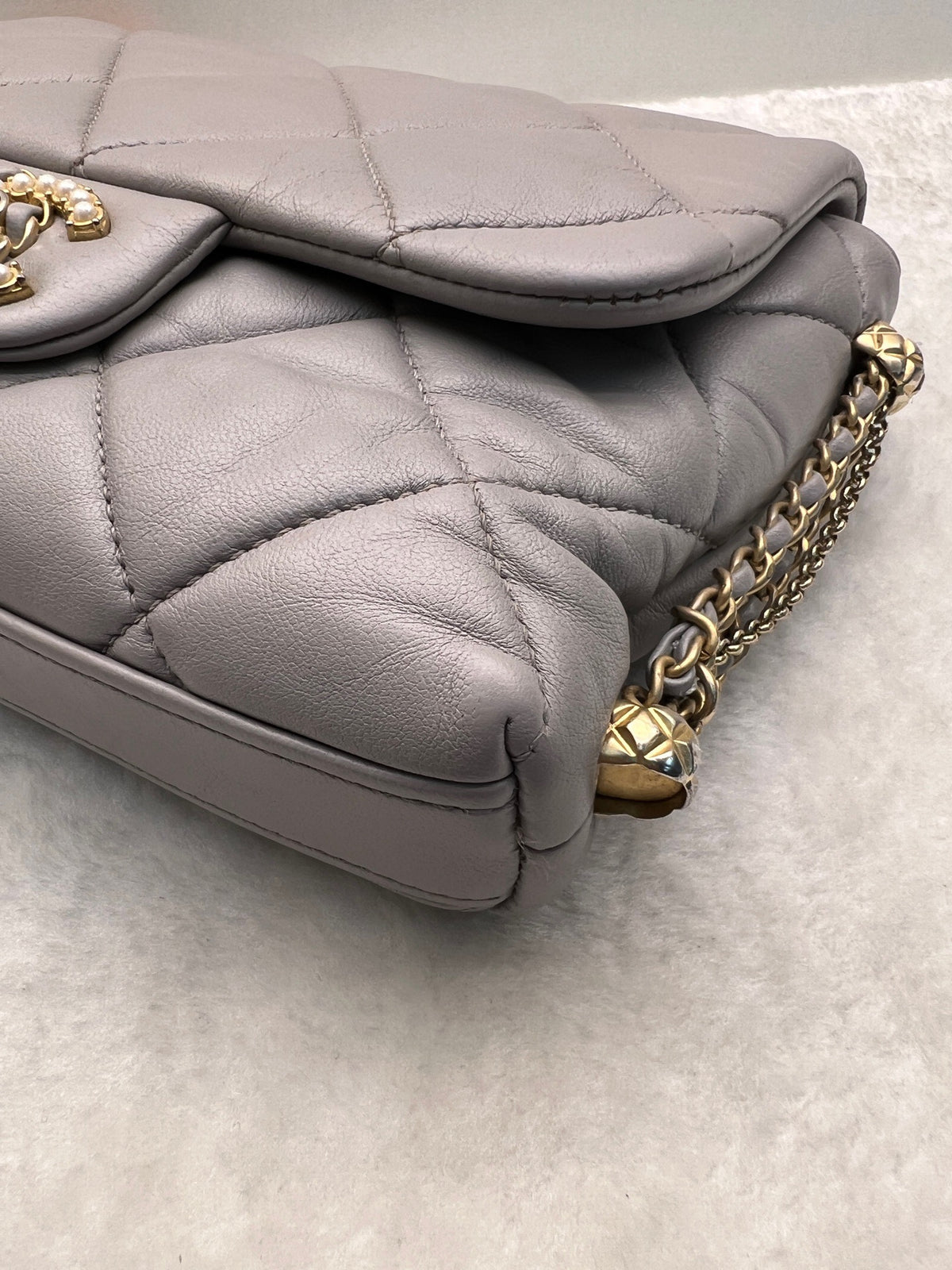 Chanel - Classic Flap - Leather - Grey - (mini)