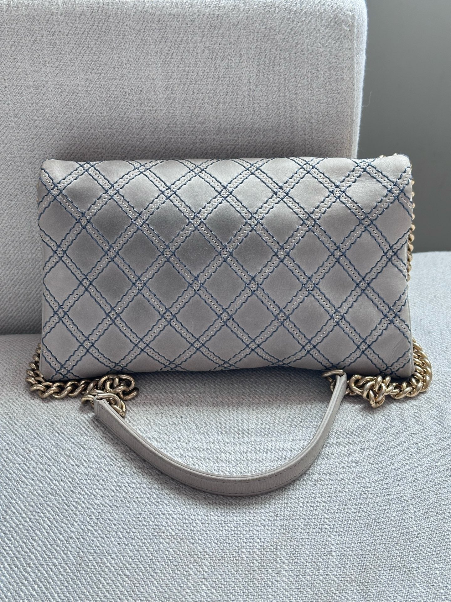 Chanel - Classic Flap - Leather - Grey - (small)