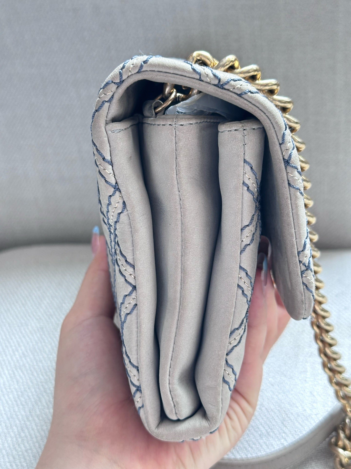 Chanel - Classic Flap - Leather - Grey - (small)