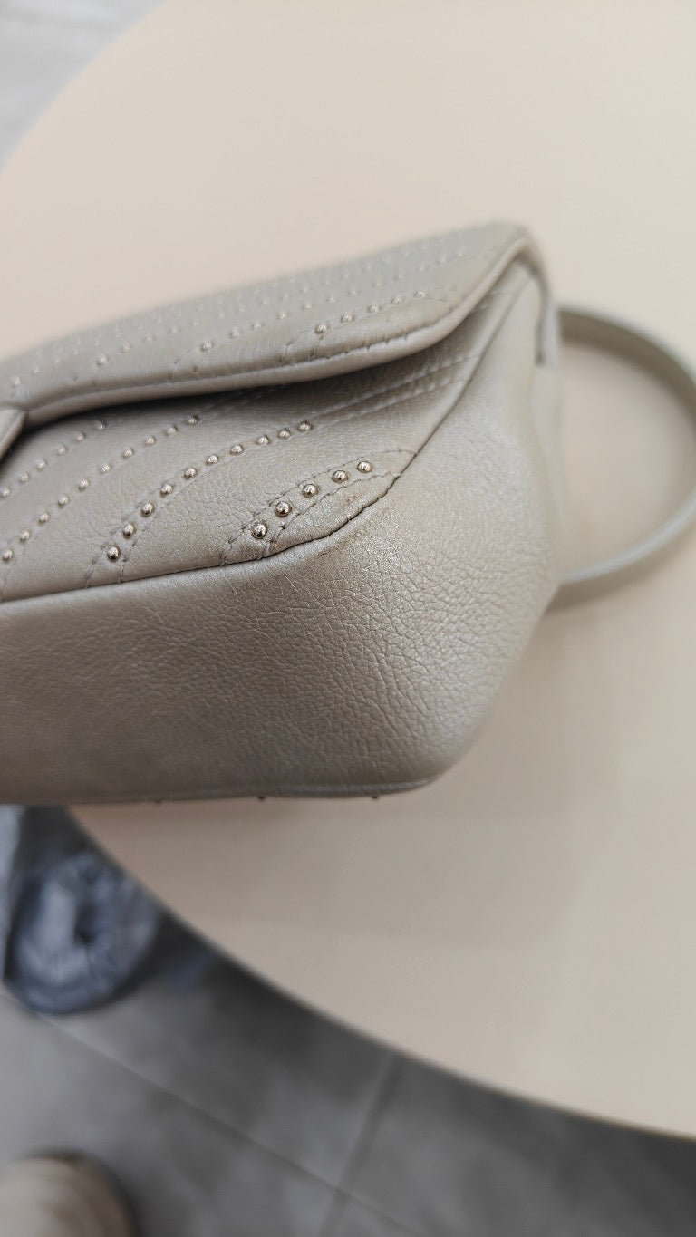 Chanel - Classic Flap - Leather - Grey - (small)