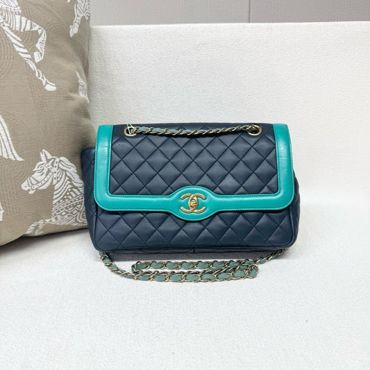 Chanel - Classic Flap - Leather - Multicolour - (Medium)